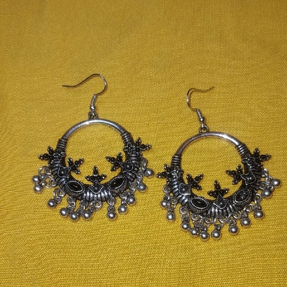 Unbranded Jewelry - Earrings